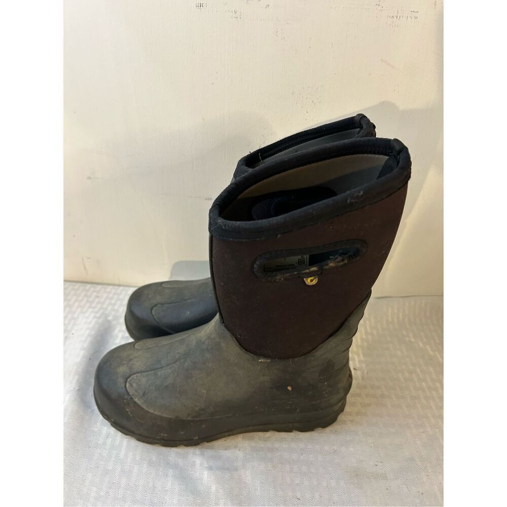 Bogs Kneoclse solid black boots‎ youth 6 (scuffs)